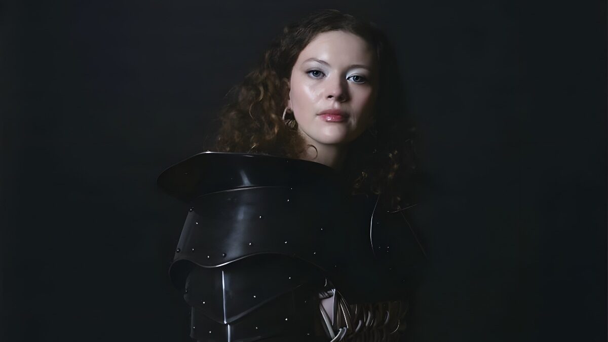 ‘Big Bird’ | Daneshevskaya’s video for her new single from the upcoming album ‘Long Is The Tunnel’ | Check it out & see tour dates!