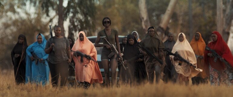 《复仇名册》（2023 年）–Netflix 电影。回顾：一部充满社会性的惊悚片