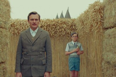 《天鹅》(2023) | Netflix 上的韦斯-安德森短片