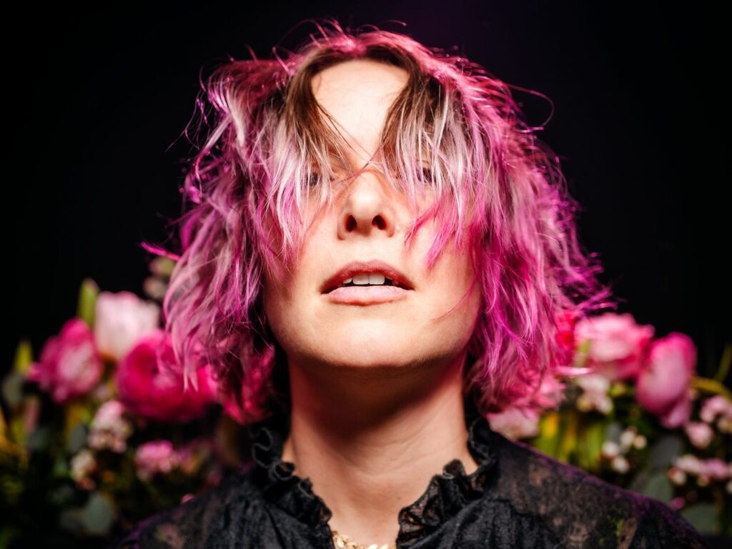 Arone Dyer to release new album, ‘ARONE x S T A R G A Z E.’ December 1st | Check out the track ‘Define’