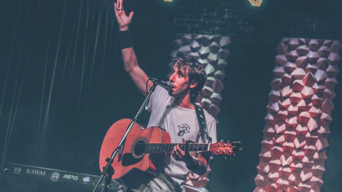 Javi Robles regresa a Madrid | Concierto el 17 de noviembre en Sala Cadavra