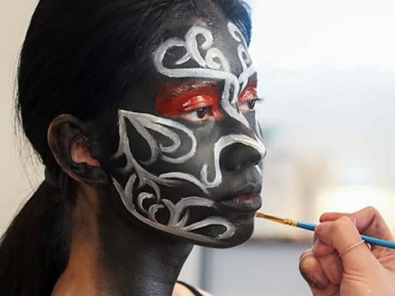 『メイクアップ・スター』（2019年～）シーズン5 – Netflixリアリティ・コンペティション番組：メイクアップ・マスタークラス