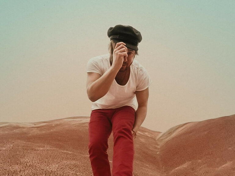 Christopher Worth (US Bohéme-Blues) – Neue EP/Single VÖ 6.10. + große DE/AT/CH Tour Oktober | Hören Sie sich seinen Titel an ‚Fly ft. Acoustic Minds‘