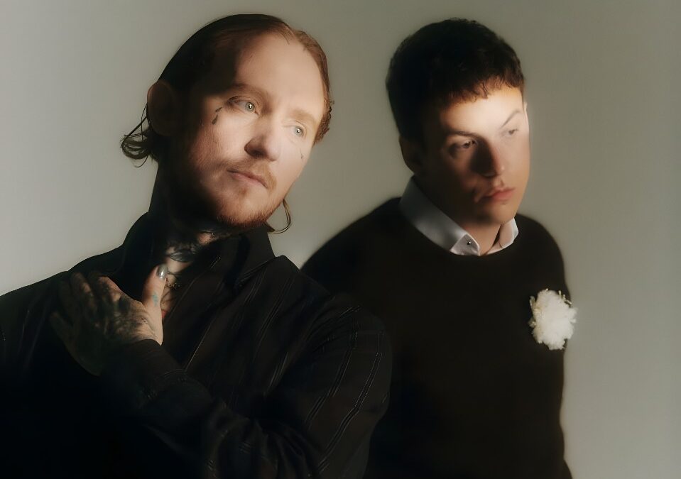 ‘Dark Rainbow,’ the upcoming album by Frank Carter & The Rattlesnakes | Listen to their track ‘Man of the Hour’ & see tour dates here!