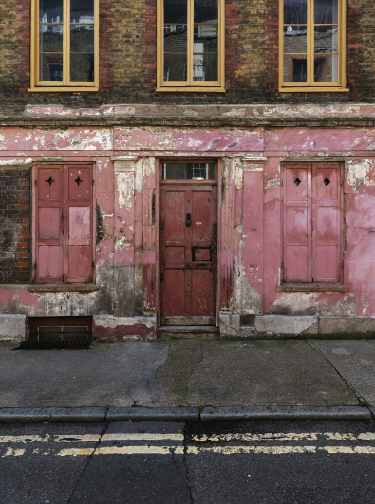 CHRISTO: Early Works | Gagosian to Exhibit Work by Christo in Early 18th-Century Georgian Town House | London