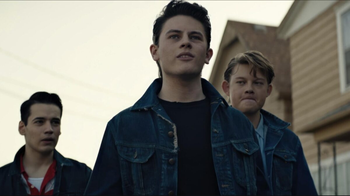 『ダーク・ハーヴェスト』（2023年）｜プライム・ビデオでホラー映画を：ハロウィーンの恐怖