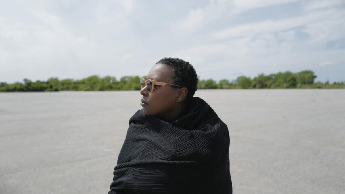 Meshell Ndegeocello Releases New Single & Live Video For ‘The Atlantiques’ | Check out this bonus track from her Blue Note debut album ‘The Omnichord Real Book’