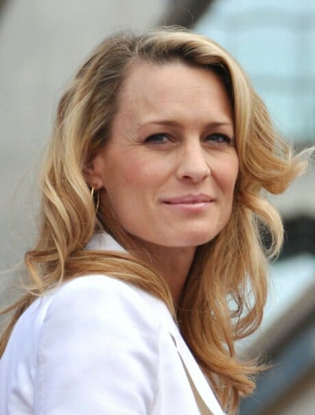 Robin Wright to Helm New Romantic Comedy ‘Bingo’ – A Fresh Take on A 70’s Classic