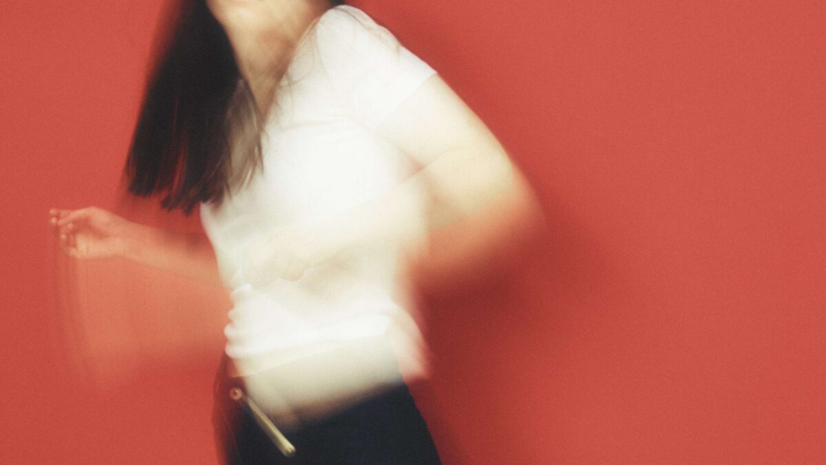 Sigrid announces her new EP “The Hype” | Give the record track “Ghost” a listen!