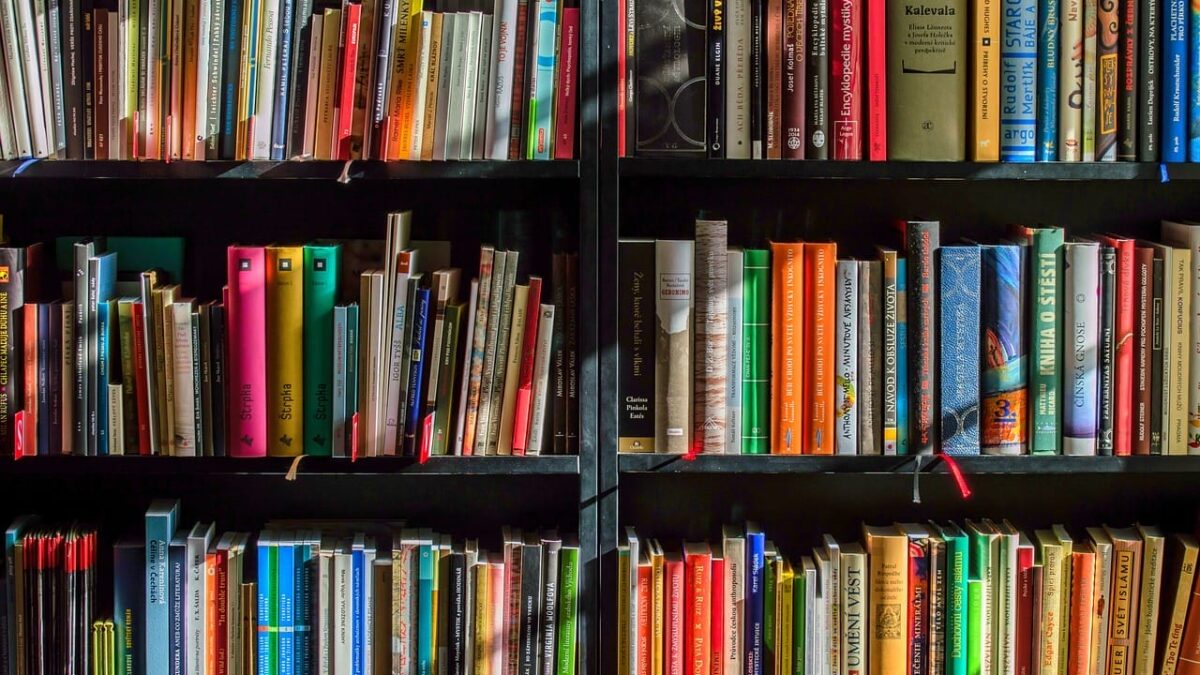 How Reading Books Can Improve Decision-Making