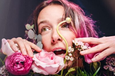 Arone Dyer shares hypnotic new single, “It’s Over,” from her upcoming album titled “ARONE x S T A R G A Z E” | Check it out!