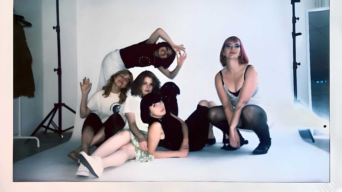 The Klittens return with their new single “Universal Experience” | Check out the stop motion music video for this indie-pop track & see UK tour dates!