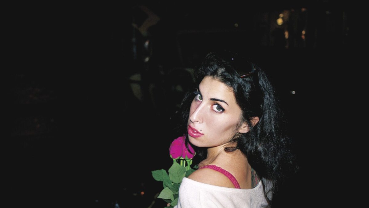 Amy Winehouse’s Debut Album Frank Celebrates 20th Anniversary With Vinyl Picture Disc