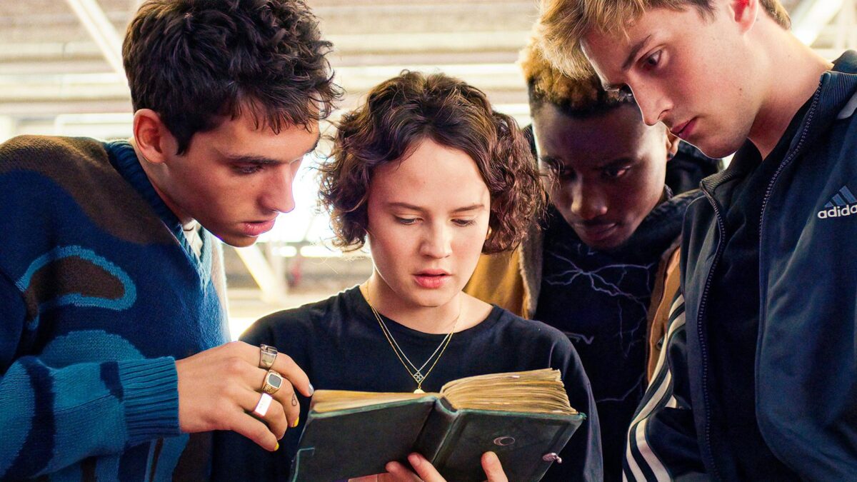 Silver şi cartea viselor : Un film de vis și fantezie pe Prime Video