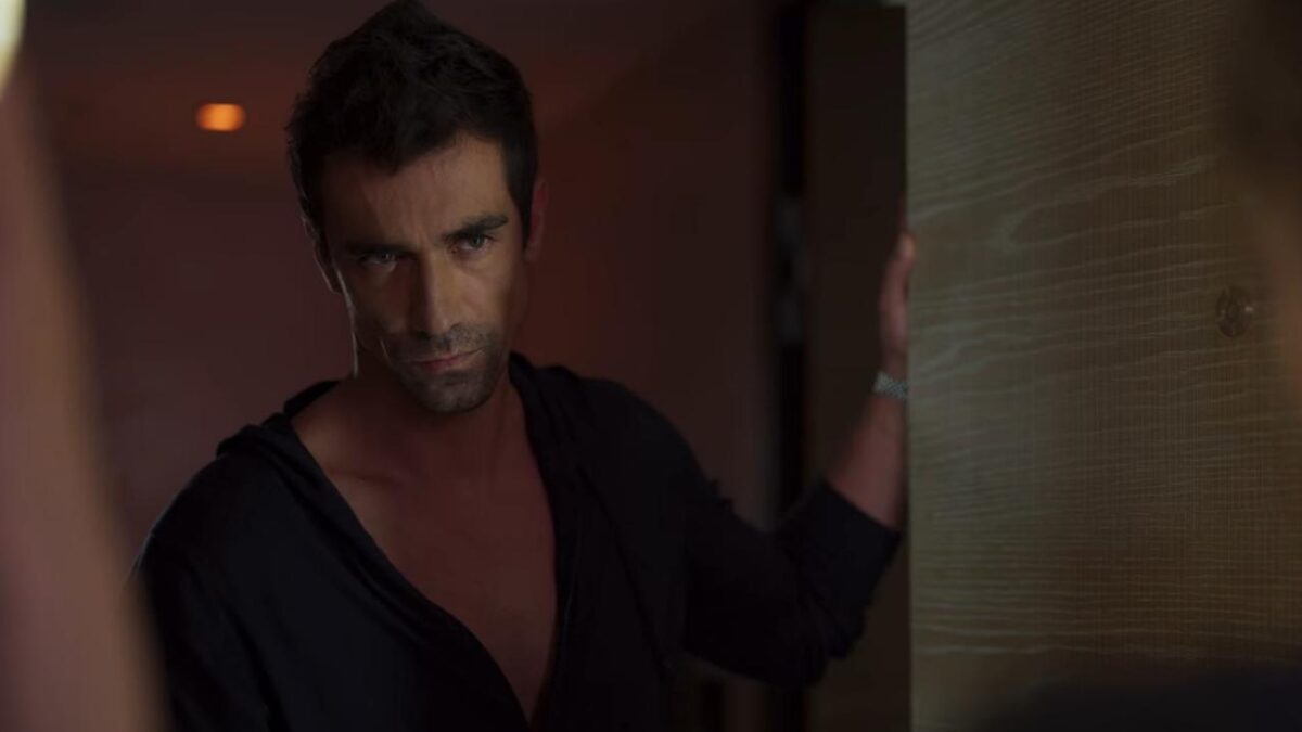 《直线篡位》在 Netflix 中的连续剧，第二季：最残酷而毫不掩饰的“新闻战”