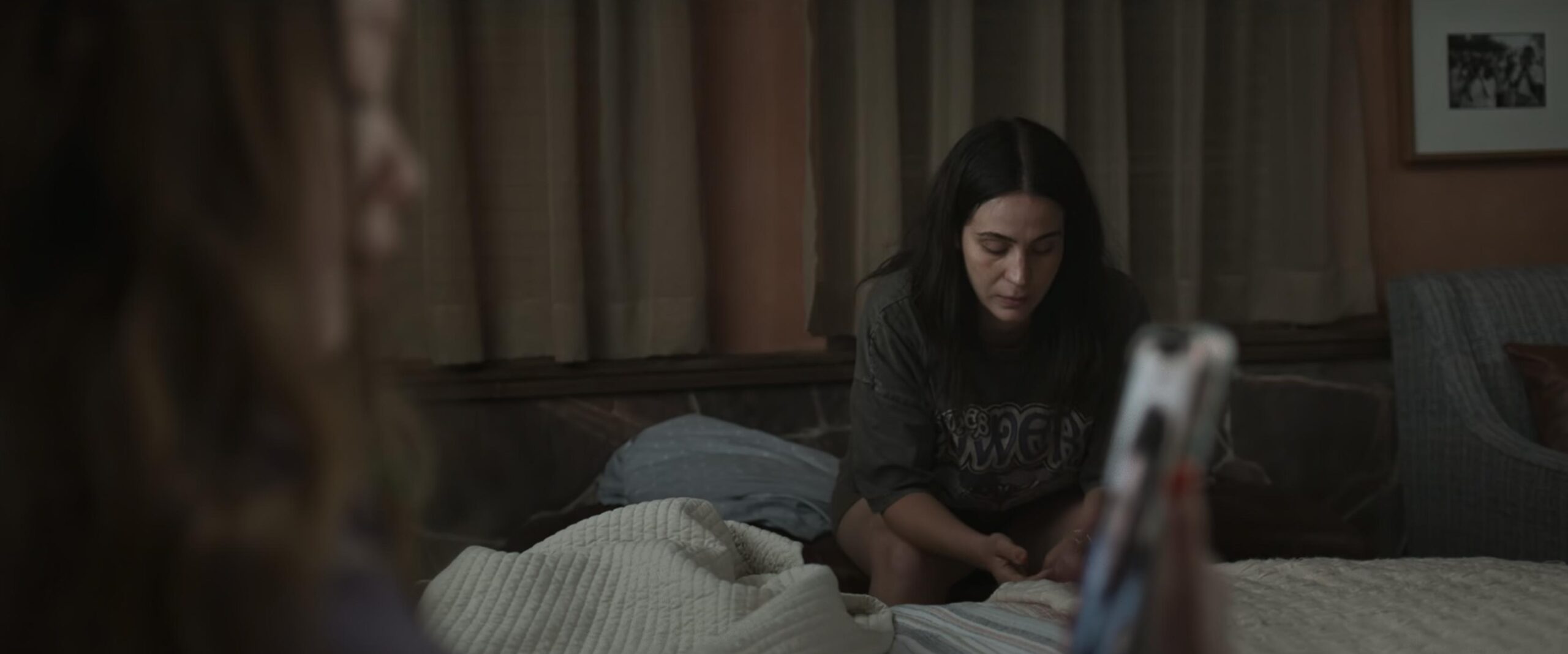 「Familia: 我が家」Netflixで配信中の映画：時間がほとんど経過することなく、折りたたまれ、理解され、考察される。