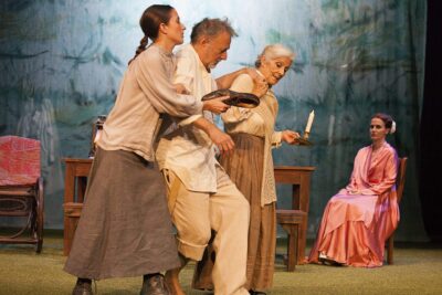 La compañía Guindalera estrena TÍO VANIA en el Fernán Gómez. Centro Cultural de la Villa