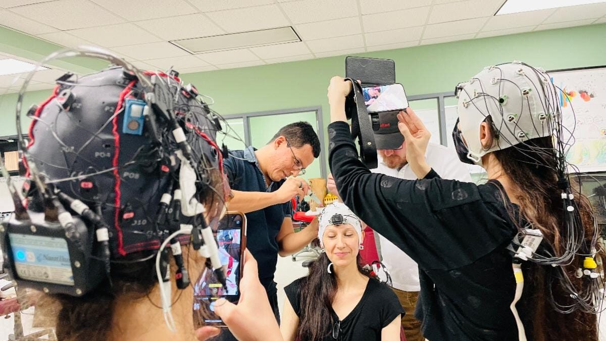 Where the Arts Meet Neuroscience: A virtual expert talk with Prof. Dr. Judith Revers and artist Vangeline – 12/14