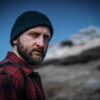 《侦探佛斯特》（2024）。Netflix系列：一个雪地惊险、神秘和谋杀的剧情片