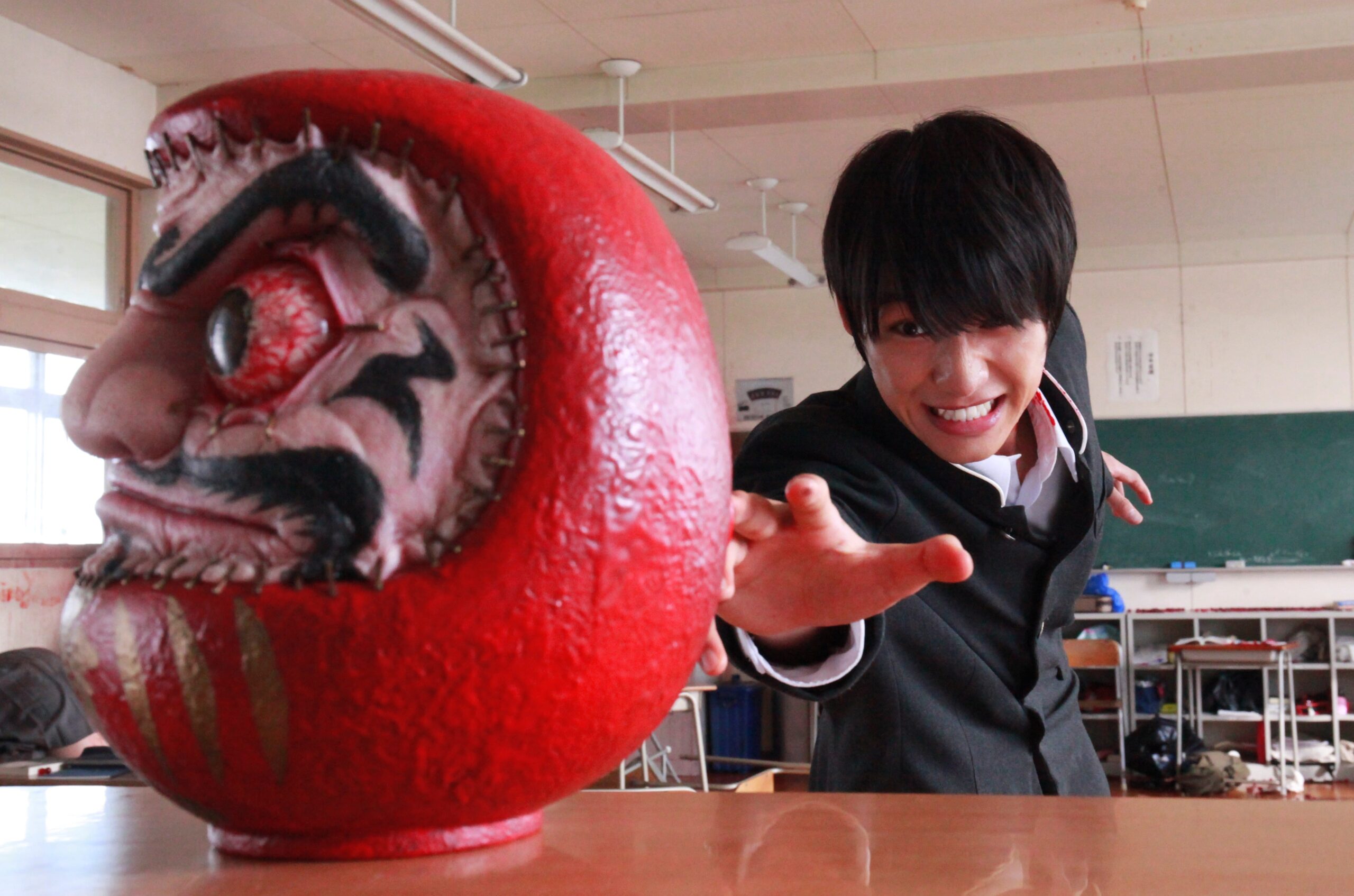 As the Gods Will (2014) – Ein originaler japanischer Horrorfilm: Escape Rooms, Komödie und ein bisschen Gore