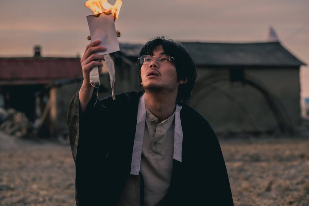 「ソンサン －弔いの丘－」エンターテイニングかつ陰惨なスリラーシリーズがNetflixに登場します