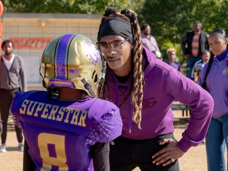 Os Underdoggs (2024) Uma divertida comédia estrelada por Snoop Dogg no Prime Video
