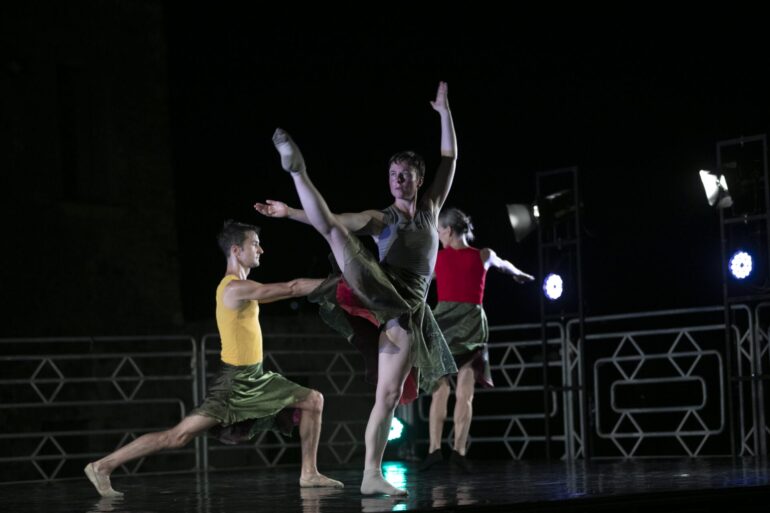 Molissa Fenley and Company to present a collection of new and recent dances at Roulette, January 31-February 3, 2024