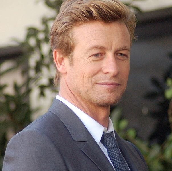 Wer ist Simon Baker? Der Schauspieler und Filmemacher hinter „The Mentalist“