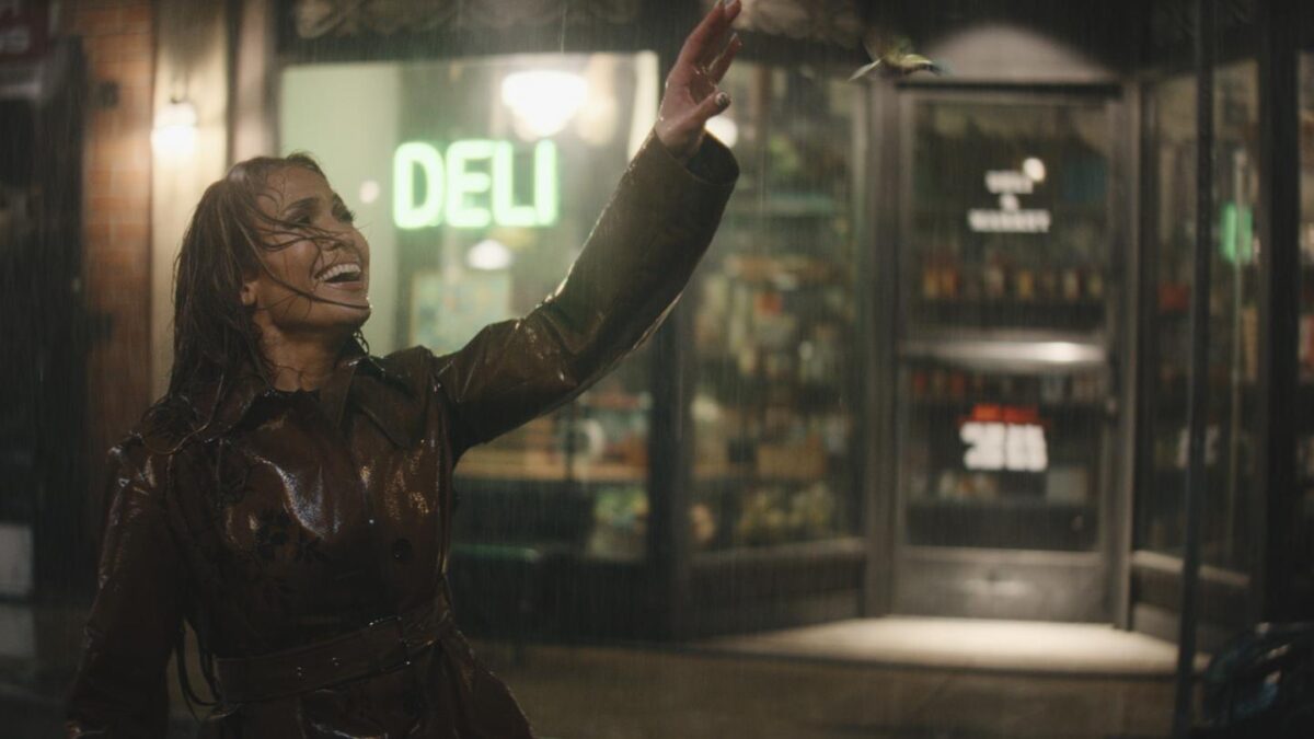 《This Is Me…Now 这就是现在的我》（2024）–这是一部令人惊叹的音乐剧，JLo 作为绝对主角，以视频短片的形式展现了一个音乐的乌托邦。