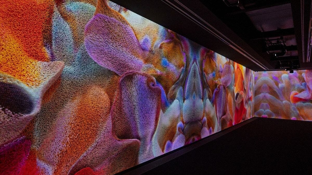 Refik Anadol – Echoes of the Earth: Living Archive – Serpentine North Gallery