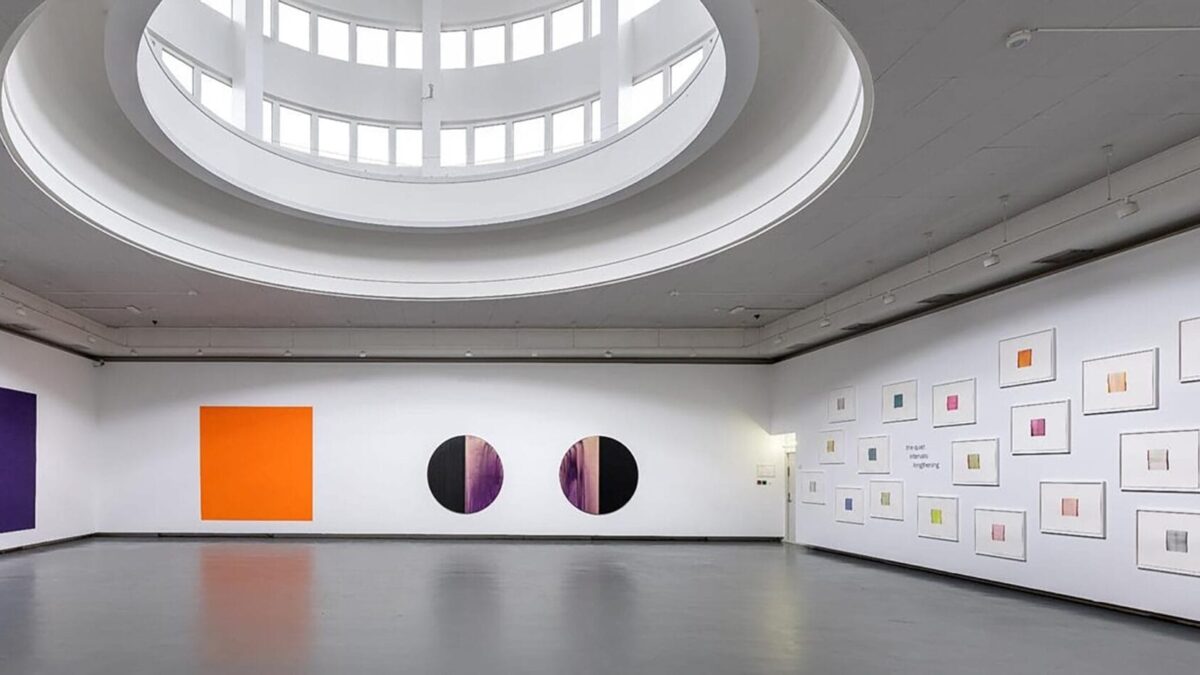 Callum Innes: Cadmium Orange Red Violet Lamp Black – Kode Bergen, Norway