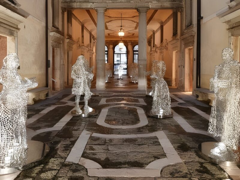 Anime di Venezia, una nuova opera d’arte in onore del 700° anniversario della morte di Marco Polo e alla 60ma Biennale d’Arte, esposta dal 20 aprile al 15 settembre 2024 a Venezia da Lorenzo Quinn