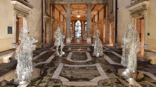 Anime di Venezia, una nuova opera d’arte in onore del 700° anniversario della morte di Marco Polo e alla 60ma Biennale d’Arte, esposta dal 20 aprile al 15 settembre 2024 a Venezia da Lorenzo Quinn