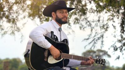 「ロックン・ロデオ」（2024年）ネットフリックスで見られる楽しいブラジルのコメディ映画：音楽、ロマンス、そして混乱