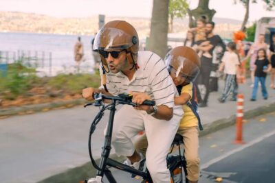 ‘인 굿 핸즈 2’: 가족을 위한 터키 코미디, 마음을 사로잡다