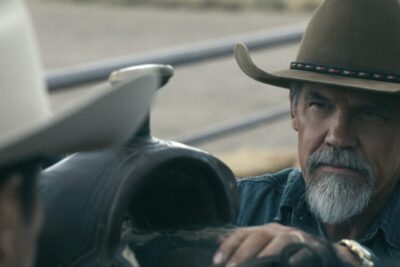 Începe al doilea sezon al acestei propuneri stranii, dar fascinante de la Prime Video, „Dincolo de fruntarii”