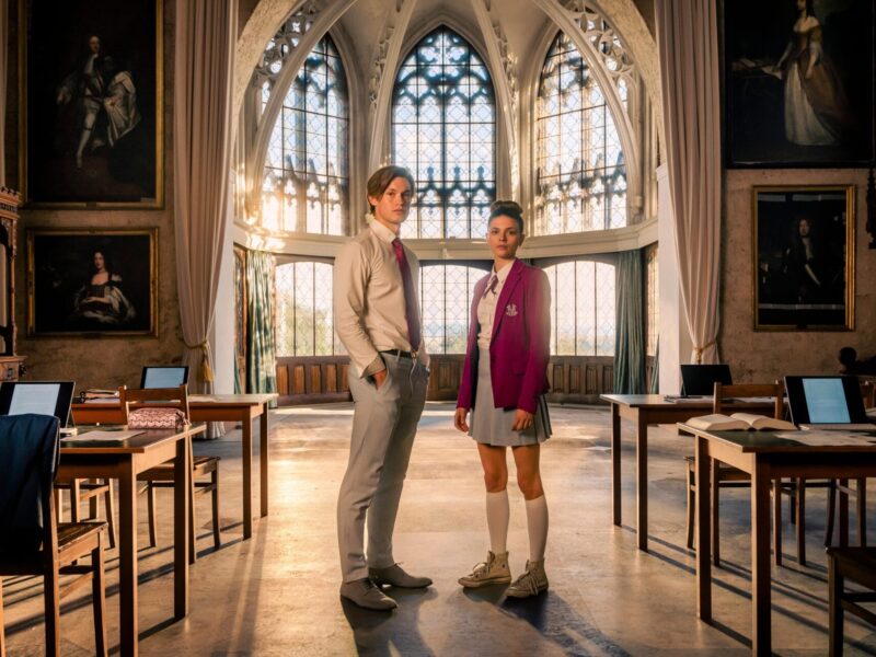 「マクストン･ホール ～私たちをつなぐ世界～」: Prime Videoに登場、富裕層と貧困層の青少年向けシリーズ。