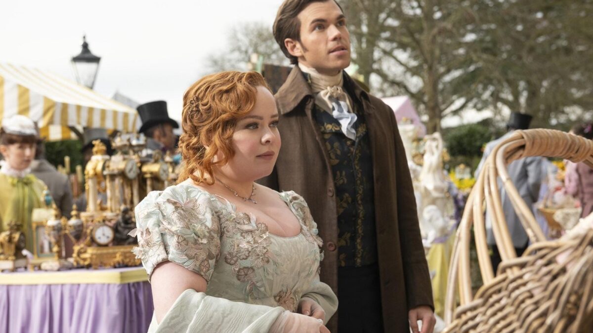 《布里杰顿家族》：年轻时尚的历史系列剧回归，带来更多的八卦故事