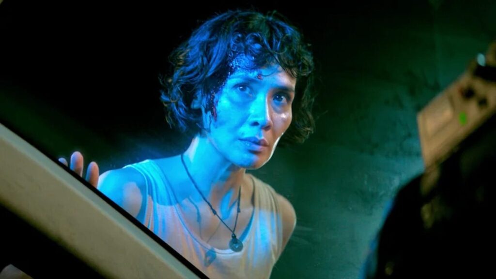 《怪遇》，一部在Netflix上极具视觉冲击力和经典影响力的恐怖电影，为视觉电影爱好者们带来了惊喜。