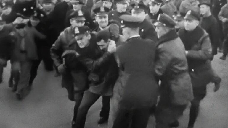 “Power: la polizia negli Stati Uniti”: Un documentario su Netflix sul potere della polizia negli Stati Uniti