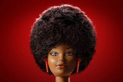 “A Primeira Barbie Negra” – A Evolução Social Encarnada em Barbie: Um Documentário Netflix