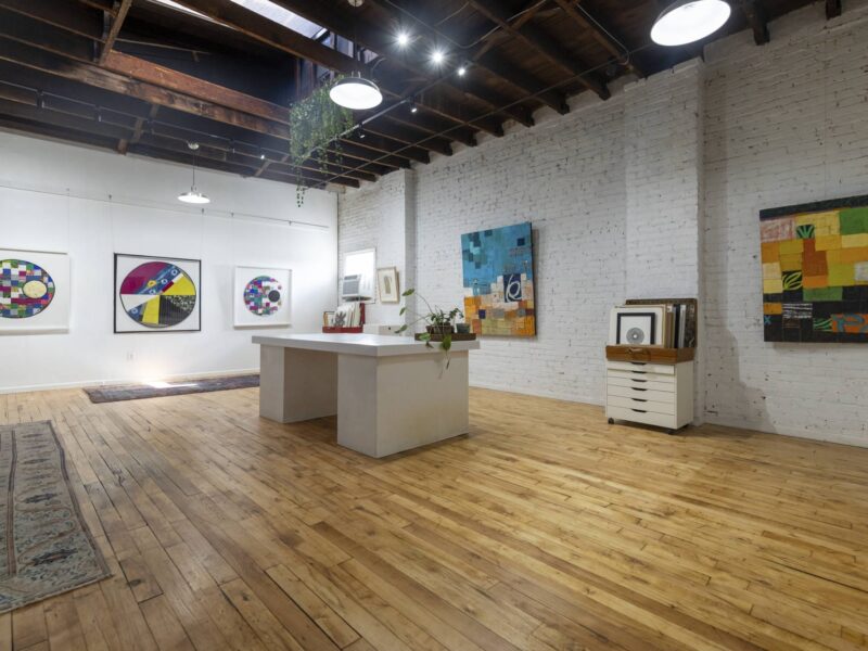 ‘Knit, Restored, Woven, Healed’: Una Exhibición Internacional en la Morton Fine Arts