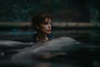 「セーヌ川の水面の下に」、エコロジカルなメッセージを含むNetflixのシャーク映画