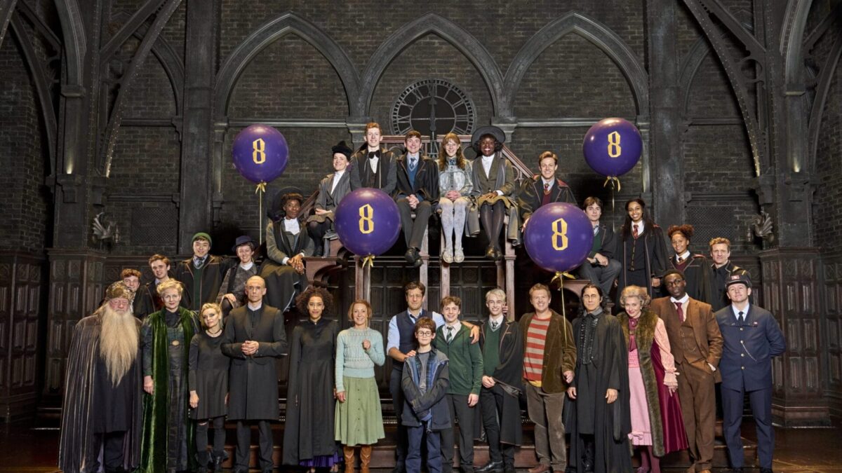 Harry Potter and the Cursed Child comemora 8 anos no Palace Theatre