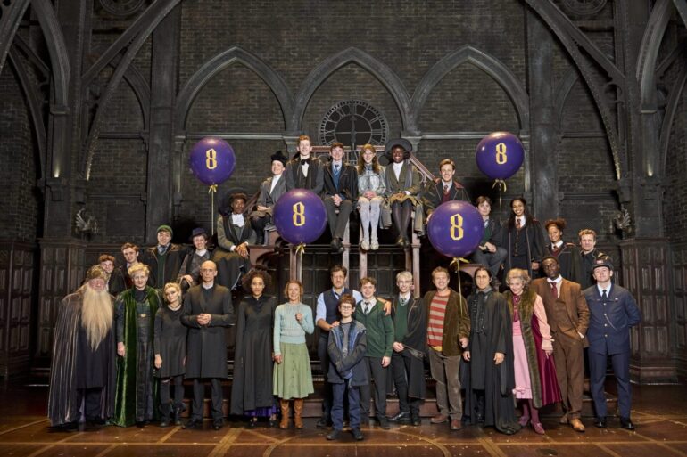 Harry Potter and the Cursed Child comemora 8 anos no Palace Theatre