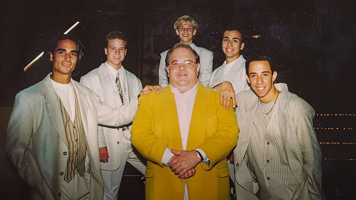 „Latura întunecată a popului: Ascensiunea și decăderea lui Lou Pearlman” – Un Documentar Netflix Despre Lou Pearlman, Boy Bands și Lumea Afacerilor