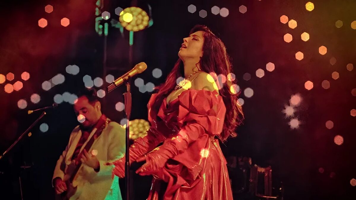 „In Liebe, Mon Laferte“ Dokumentarfilm auf Netflix: ein persönlicher und intimer Blick auf Musik, Leben und Mutterschaft