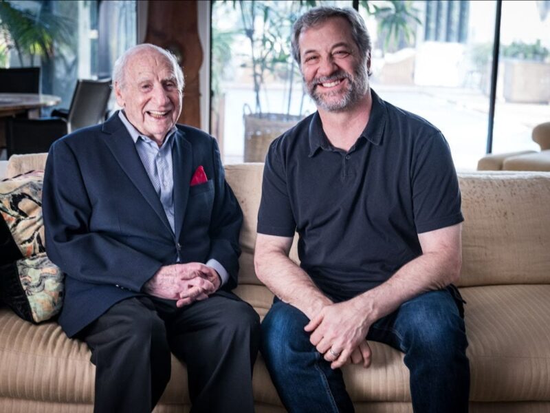 喜劇の伝説、メル・ブルックスについての二部構成ドキュメンタリー、HBOドキュメンタリーフィルムとアパトウプロダクションによる制作中