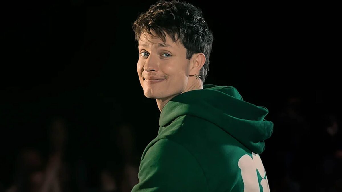 《马特·赖夫：醒醒吧：观众互动特辑》是 Netflix 上的一部喜剧特辑，揭示了一种独特的幽默方式。