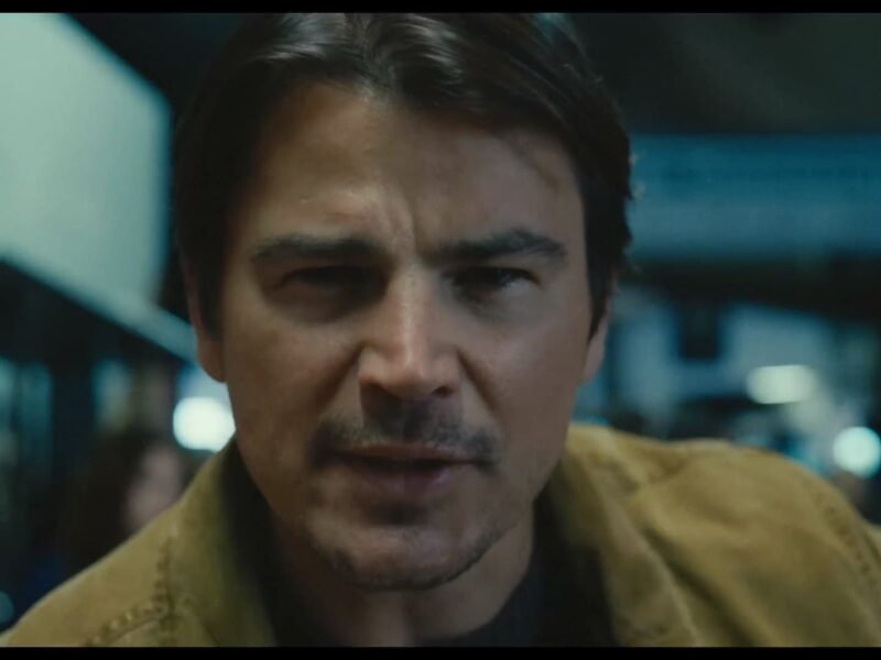 「Trap」 – 作品レビュー：M・ナイト・シャマランによる、一貫して魅力的なスリラー